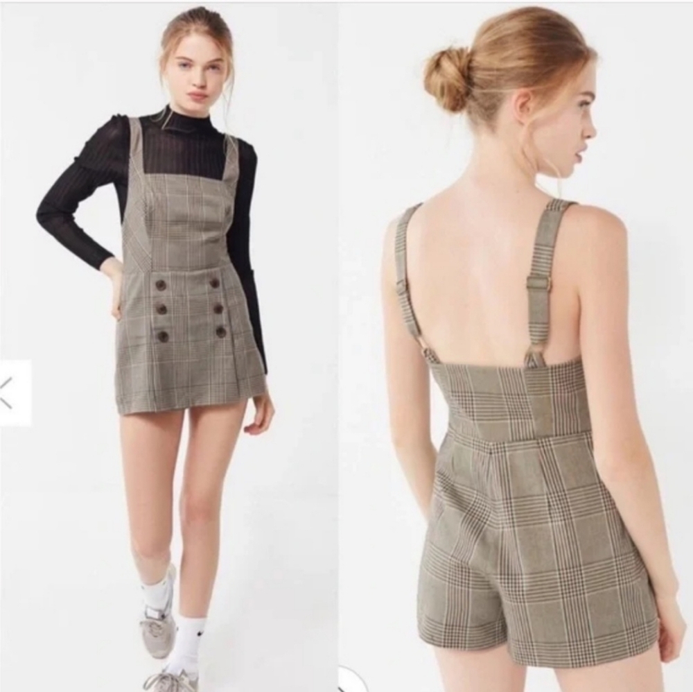 Urban Outfitters Women's Cassidy Square Neck Skort Romper in Plaid Size Large